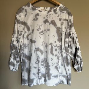 Jane and Delancey White/Grey Top Medium